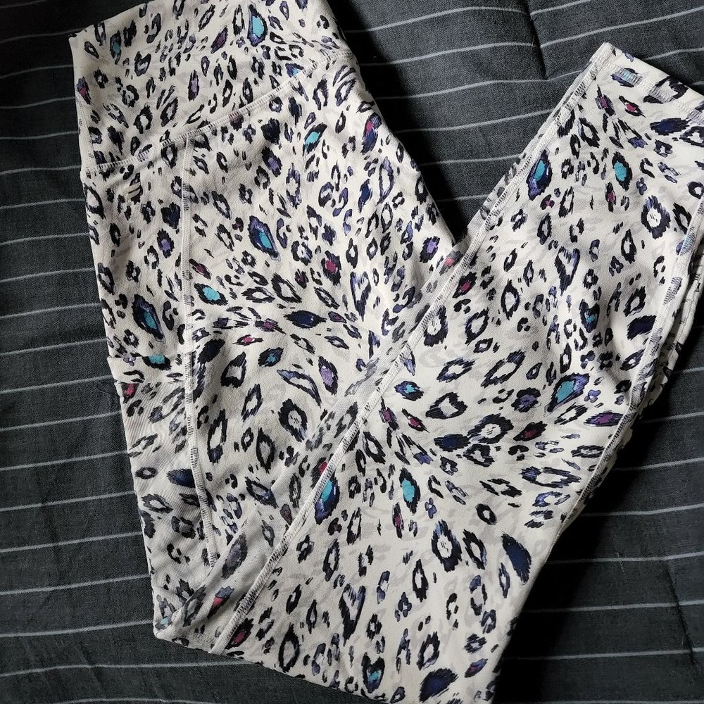 Fabletics Powerhold 7/8 leggings NWOT